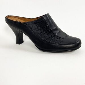 Sofft Leather Ruched Black Slip On Mules Closed Toe Heels Open Back Pumps